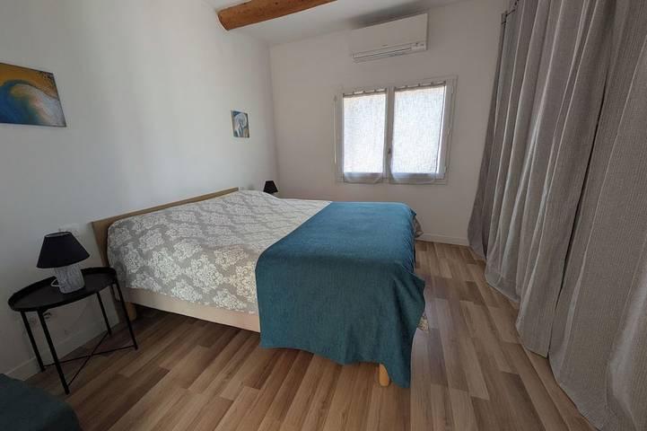 Gîte pour 4 personnes, avec jardin à Valergues - 2