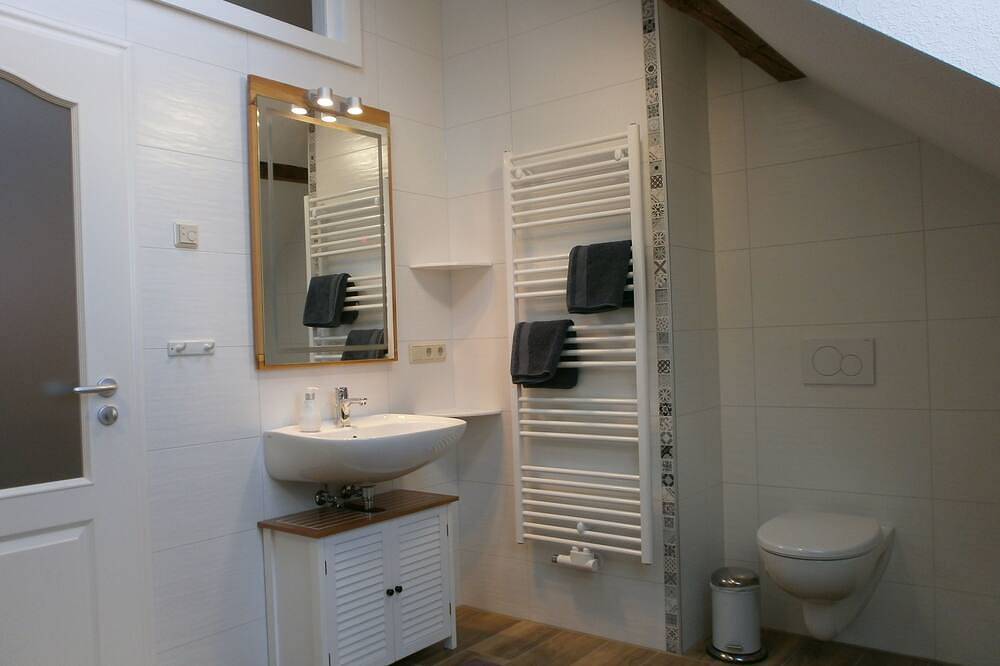 Ganze Wohnung, Ferienwohnungen \"Zum Fährmann\"\ndachgeschosswohnung \"Knechtekammer\" in Neu Zauche, Dahme-Spreewald