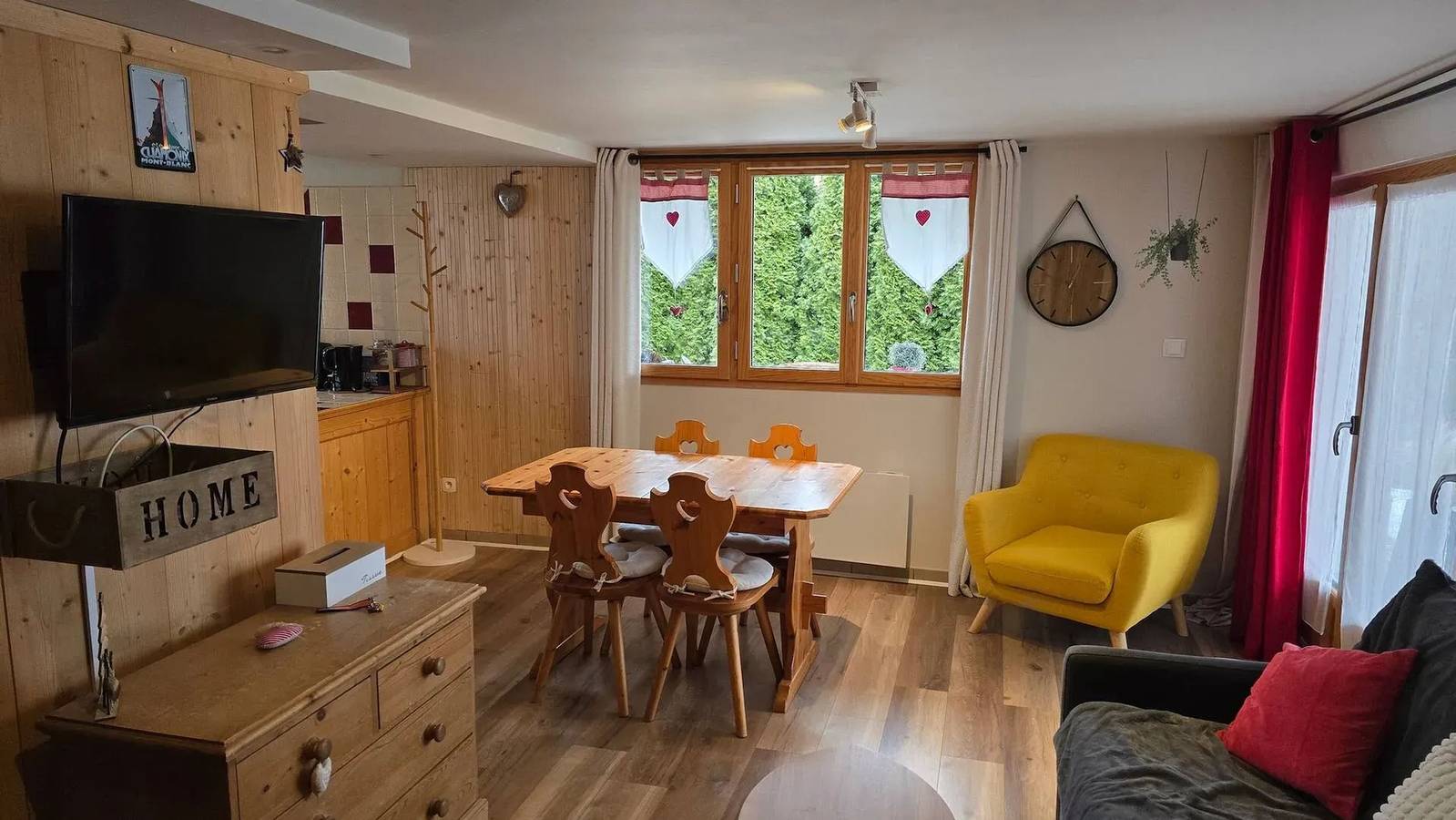 Appartement entier, Appartement accueillant aux Rousses, 68 m², terrasse in Les Rousses, Parc naturel régional du Haut-Jura