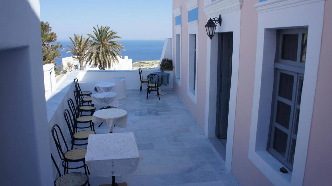 Marcos Rooms in Ormos Ammoudiou, Oia