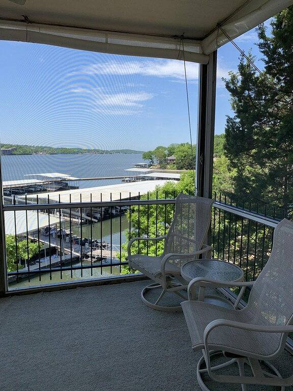 Vacation rental for 6 people, with pool and terrace on Lake Ozark