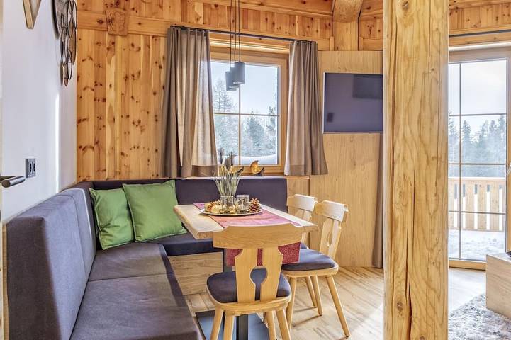 Hütte für 6 Personen, mit Whirlpool und Terrasse sowie Sauna in Weißpriach