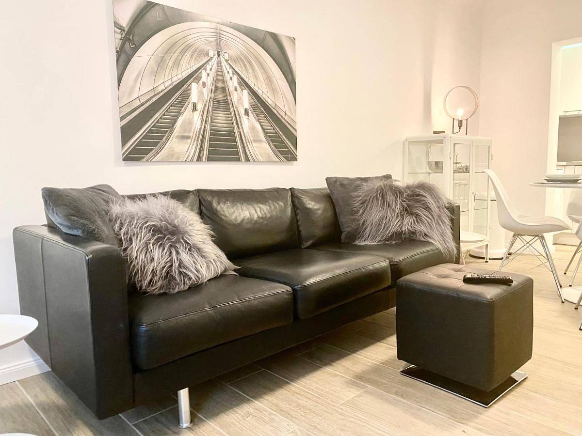 Ganze Wohnung, 3-Raum Apartment Quartier57 Hamburg-Eppendorf in Hamburg Lokstedt, Hamburg