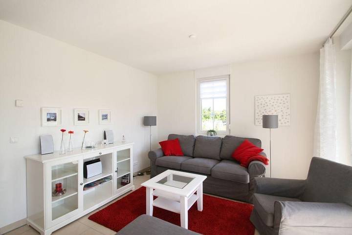 Entire apartment, Moderne Wohnung mit Garten und eigenem Grillplatz, nur wenige Minuten zum Strand in Nienhagen, Rostock and Surroundings