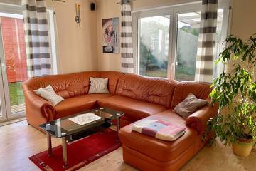 Ferienwohnung für 5 Personen, mit Terrasse und Garten in Lüssow