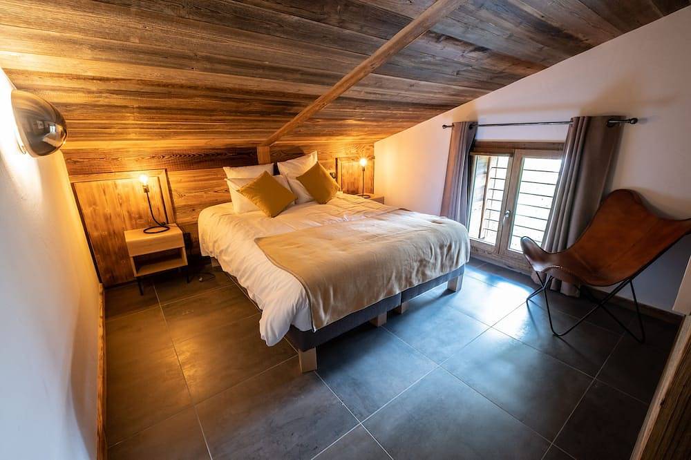 Entire apartment, Marmotte 202: Luxury Apartment At The Foot Of The Slopes in Bonneval-sur-Arc, Saint-Jean-de-Maurienne region