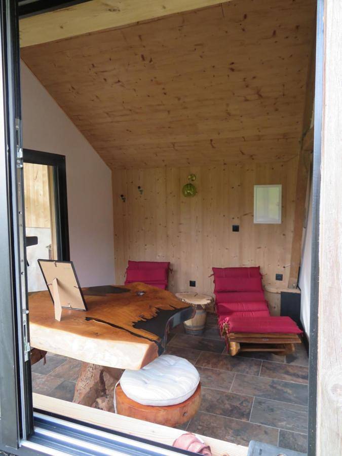 Location de vacances pour 3 personnes, avec sauna et vue ainsi que jardin et terrasse dans Colembert - 4