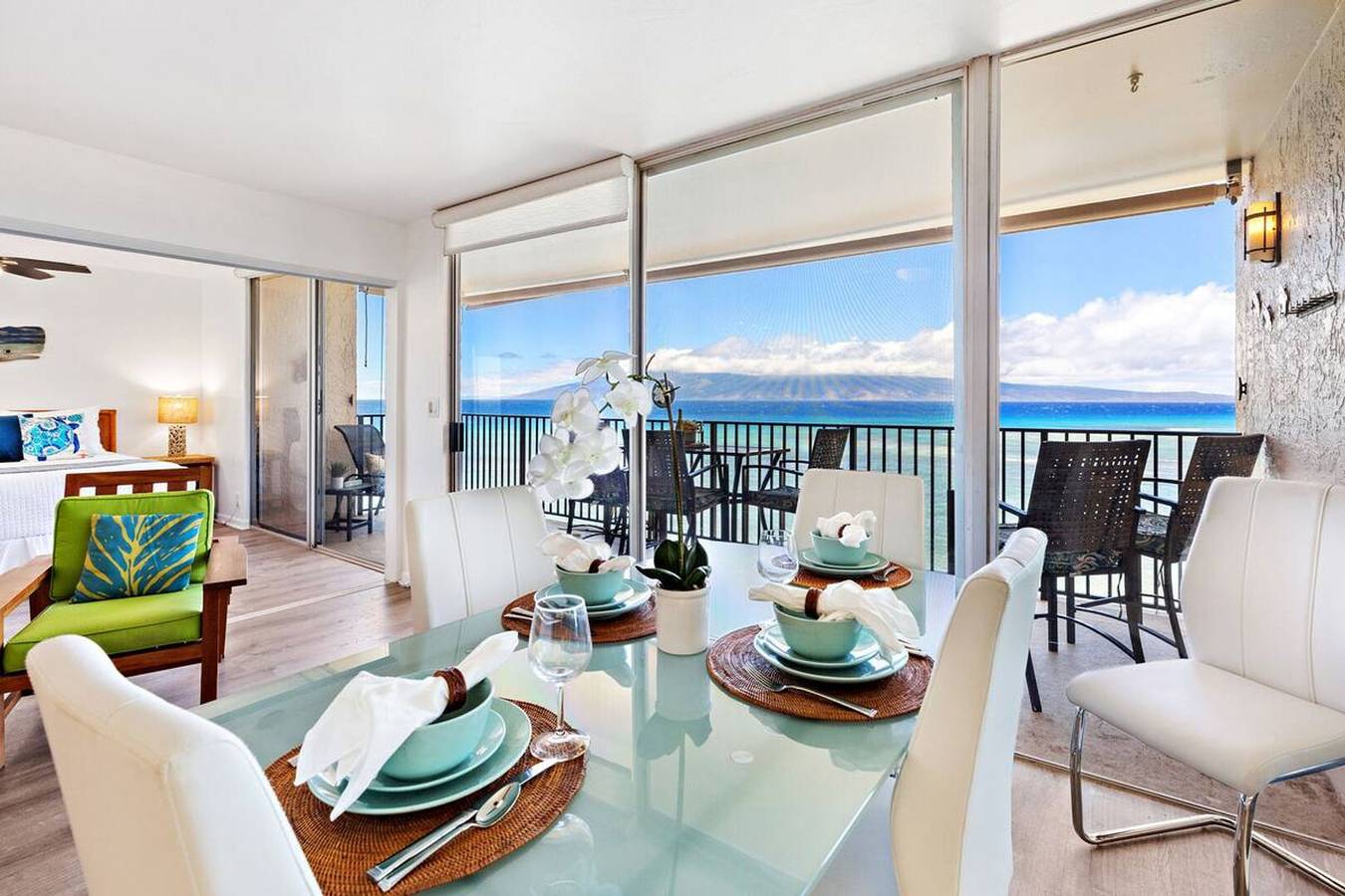 Apartamento entero, Oceanfront Corner Unit - Whales Turtles Sunsets w 2 Lanais in Kahana, Napili-Honokowai