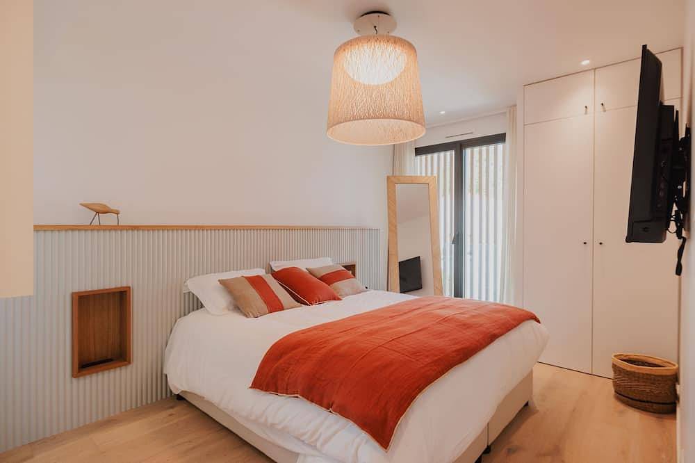 Villa avec piscine privée chauffée en bord de mer à Royan in Royan, Côte de Beauté