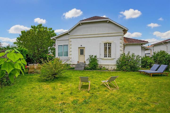 Maison de vacances pour 4 personnes, avec jardin à Arès