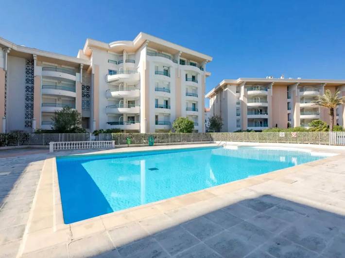 Gîte pour 4 personnes, avec balcon/terrasse et piscine dans Plage du Port Fréjus - 2