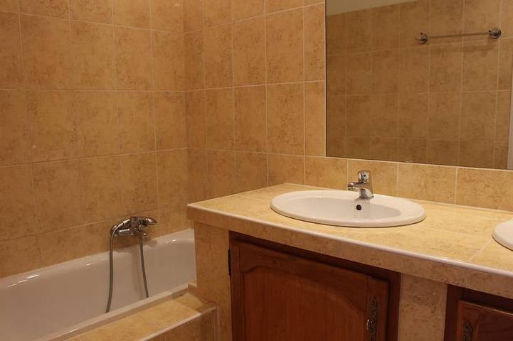 Location de vacances pour 5 personnes, avec balcon et piscine à Utelle - 3