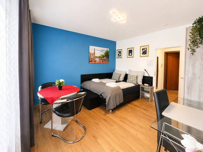 Ferienwohnung für 2 Personen, mit Balkon und Terrasse sowie Seeblick in Koblenz - 3