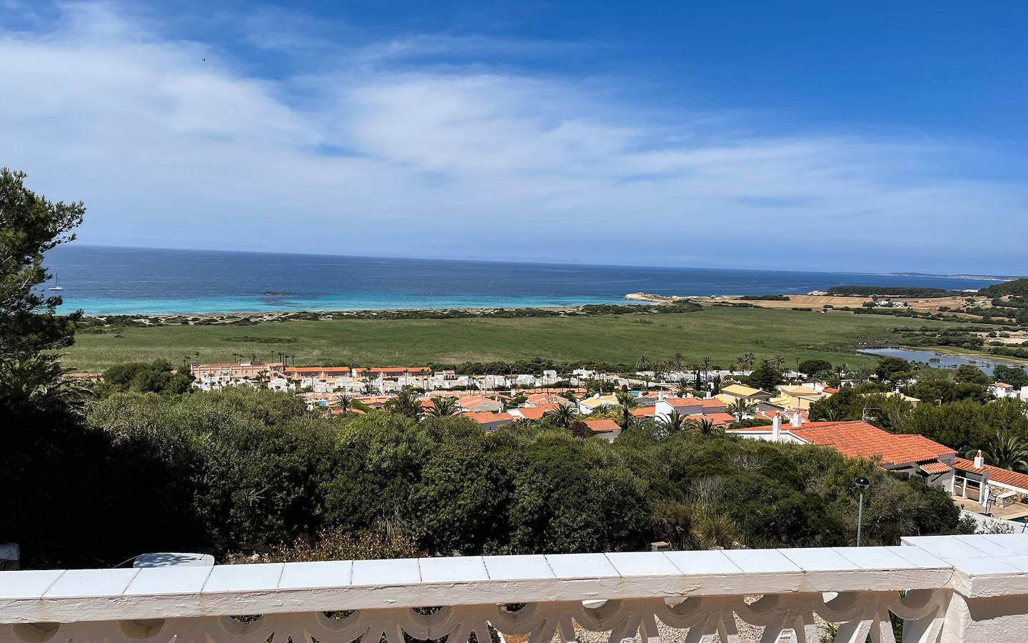 Appartement Bouganville in Son Bou mit Meerblick in Sant Jaume, Alaior Gemeinde