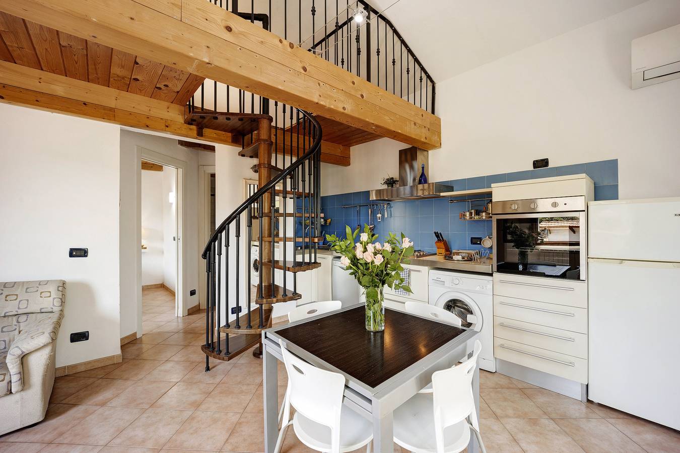 Holiday Home 'Casetta Rosa' close to the Sea with Garden & A/C in Diano San Pietro, Riviera di Ponente