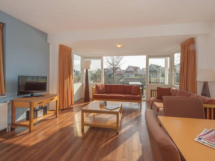 Ferienhaus für 8 Personen, mit Terrasse und Garten sowie Pool in Bruinisse - 4