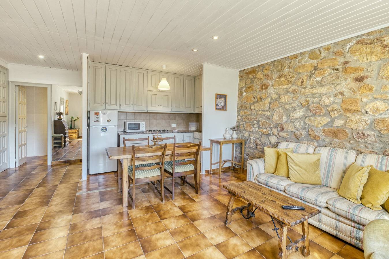 Appartamento intero, Appartamento 'Bajo 1' con terrazza privata e Wi-Fi in Begur, Costa Brava