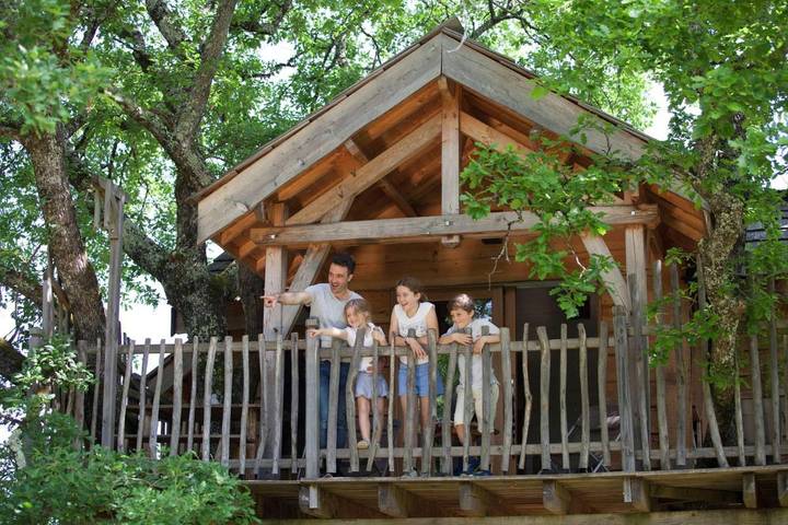 Location de vacances pour 4 personnes, avec jardin ainsi que jacuzzi et piscine à Monsac - 2