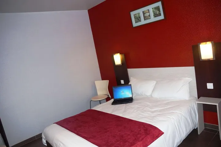 Hotel para 3 personas - 1