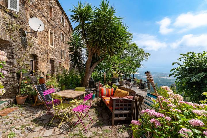 Location de vacances pour 9 personnes, avec Terrasse et Jardin à San-Giovanni-di-Moriani