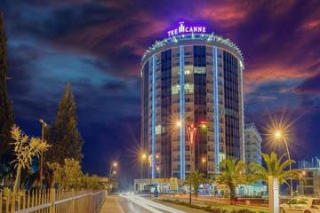 Ferienwohnung für 4 Personen, mit Sauna und Balkon sowie Pool und Whirlpool in Budva