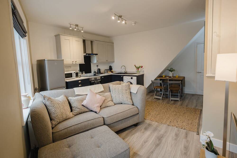 Ganze Wohnung, Apartment-Apartment-Eigenes Badezimmer-Strassenblick in Westliches Yorkshire