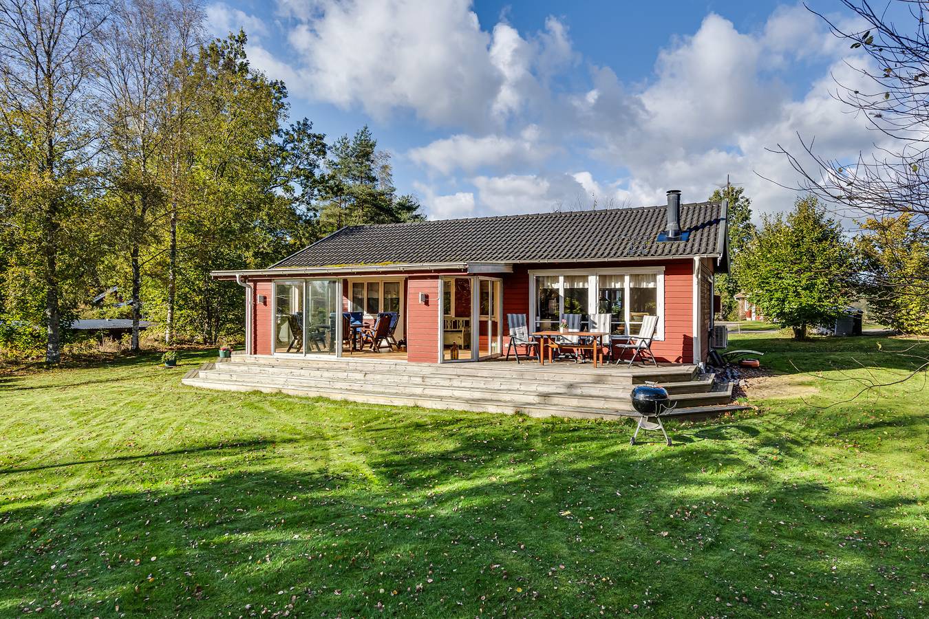Hus för 6 Personer, med trädgård samt terass och bubbelpool