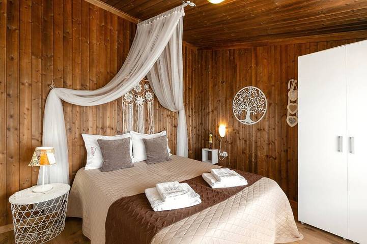 Villa für 2 Personen, mit Pool und Terrasse sowie Garten - 1