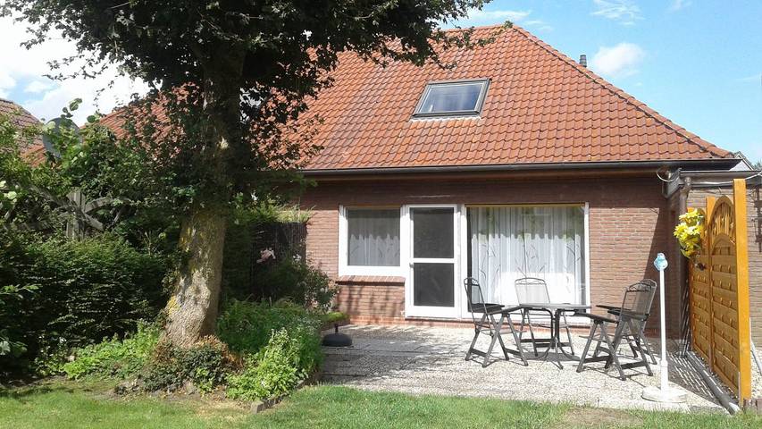 Bungalow für 4 Personen, mit Terrasse und Garten in Greetsiel