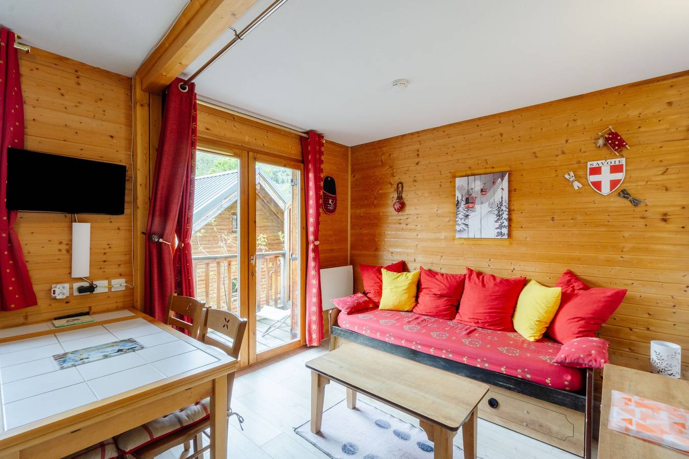 Apartamento entero, Apartamento 'Village Gaulois-appt 48r' con vistas a la montaña y balcón in Saint-François-Longchamp, Le Grand Domaine