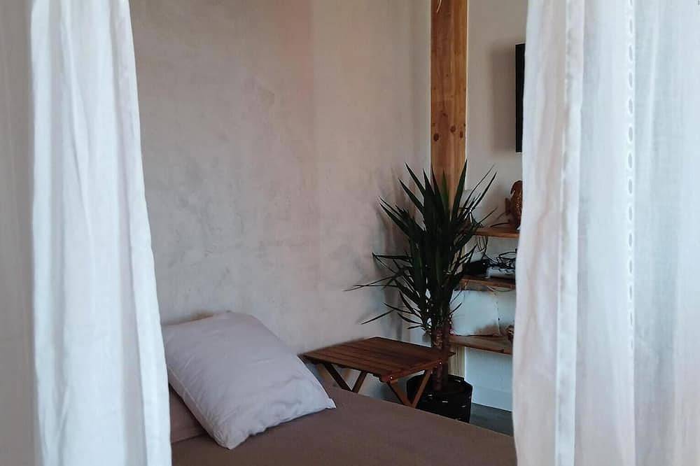 Entire apartment, Port & Beach view 10min walk. Appart. 50m2 & terrace 15m2 Carnon Plage ouest in Carnon-Plage, Palavas-les-Flots