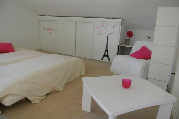 Location de vacances pour 14 personnes, avec jardin ainsi que terrasse et jacuzzi dans Plage du Ruppione - 3