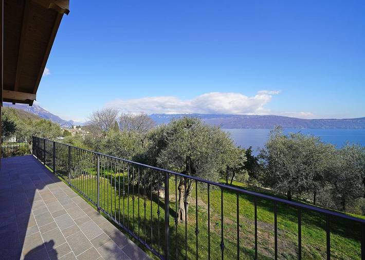 Villa für 8 Personen, mit Terrasse und Garten sowie Ausblick und Pool, mit Haustier in Toscolano-Maderno - 2