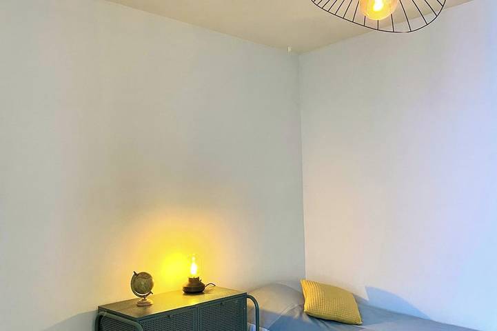 Appartement entier, Gîte d'Ossau, appartement chaleureux au coeur du quartier de Sainte Croix in Oloron-Sainte-Marie, Béarn