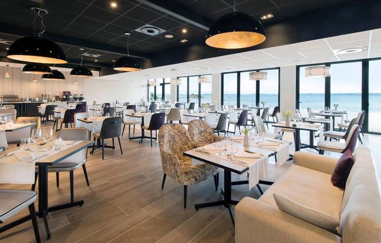 Station pour 3 personnes, avec jardin et terrasse ainsi que jacuzzi et sauna, animaux acceptés dans Plage des Sables Blancs (Douarnenez) - 4