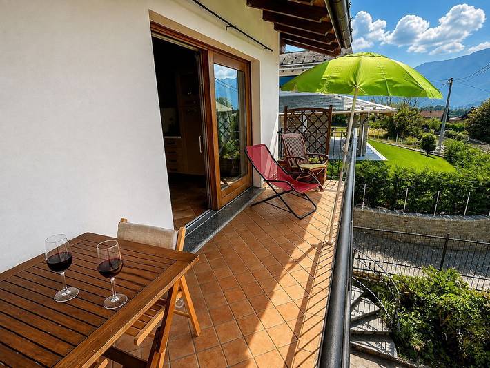 Gîte pour 4 personnes, avec Balcon ainsi que Jardin et Vue sur le lac à Colico - 2