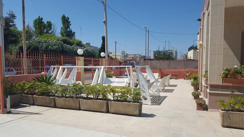 Hôtel pour 2 personnes, avec jardin à Bari - 3