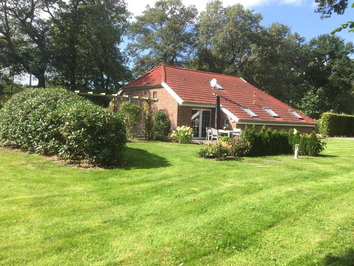 Ferienhaus für 7 Personen, mit Garten und Ausblick in Uplengen - 2