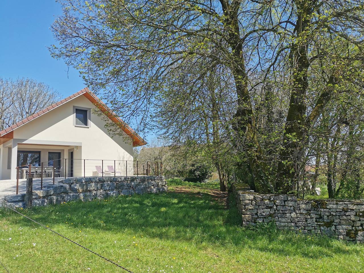 Gemütliches Haus mit Garten - Le Fied in Le Fied, Französischer Jura
