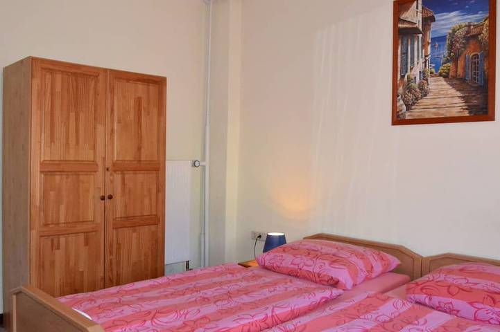 Appartamento intero, Double room with shared shower no. 1 and 2 in Arnsberg, Hochsauerlandkreis