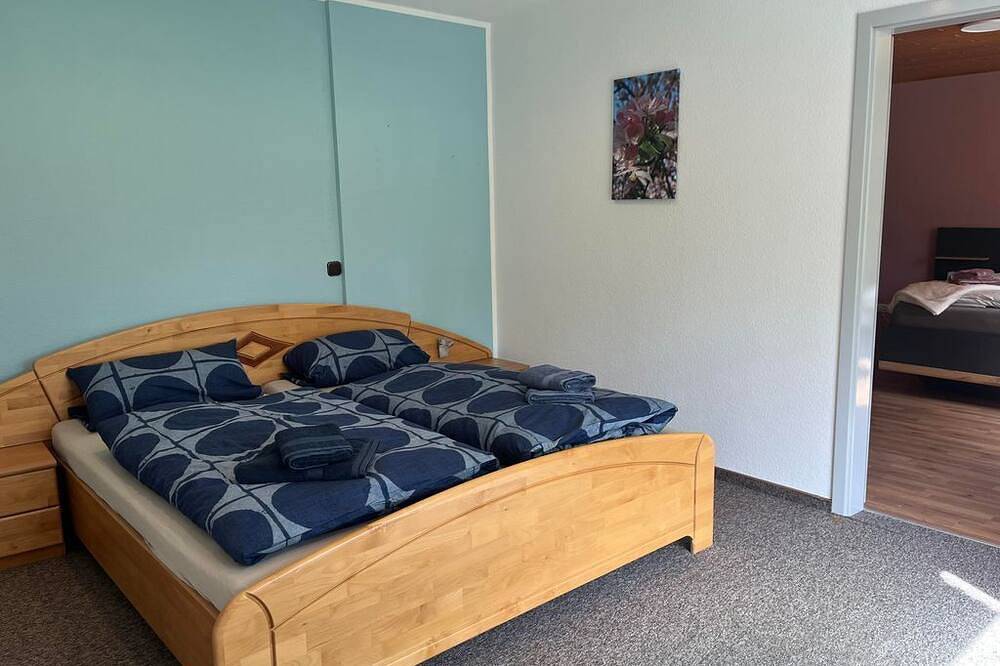 Ganze Wohnung, Ferienwohnung Eifelliebe Gillenfeld - 4-Bett-Ferienwohnung mit Bad/Wc, bis 6 in Gillenfeld, Vulkaneifel