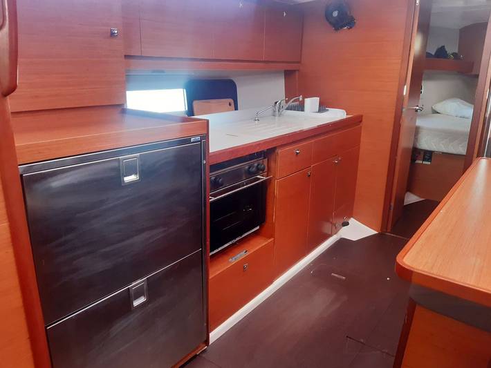 Bateau pour 4 personnes dans Port Pin Rolland - 4