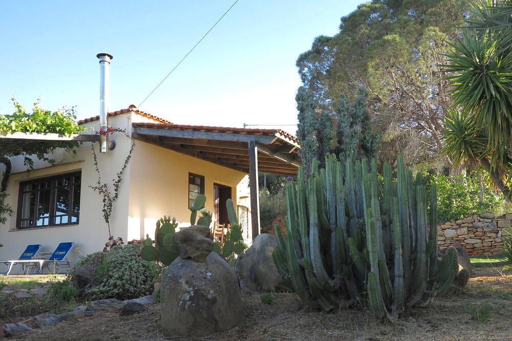 Amazing Country House With Stunning View in Chania und Umgebung