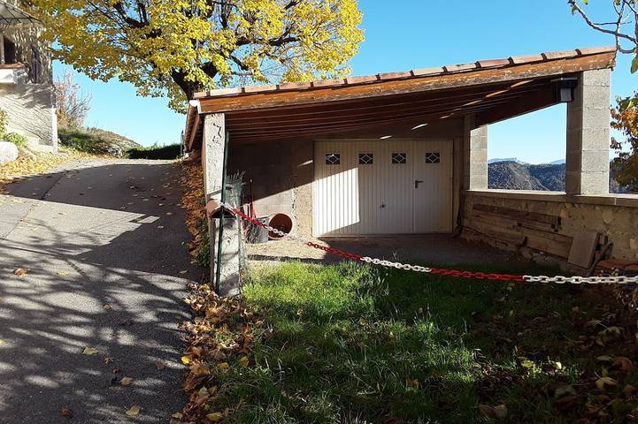 Maison de village belle vue à proximité de sentiers de randonnées in Antonaves, Val-Buëch-Méouge