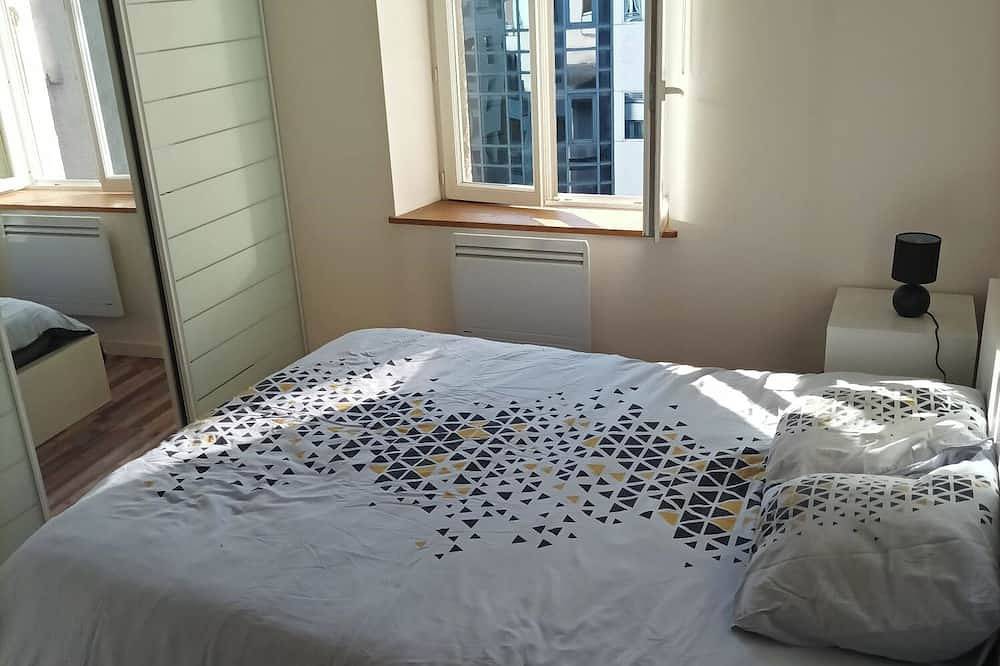 Apartamento entero, Charm and comfort in the heart of the city - Furnished T4 apartment in Oyonnax, Nantua