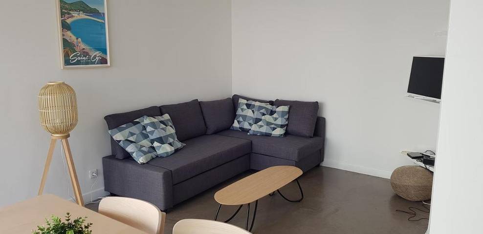 Gîte pour 5 personnes, avec vue et terrasse dans Plage de Saint-Cyr sur Mer Les Lecques - 4