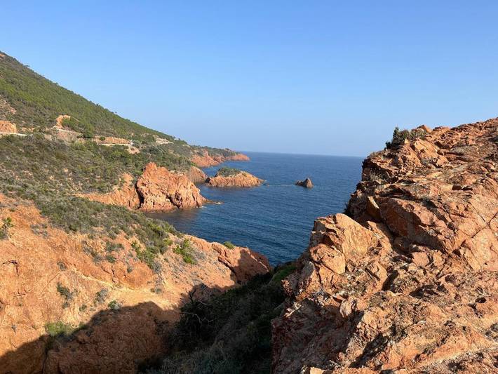 Gîte pour 4 personnes, avec balcon et vue dans Plage Beau Rivage Saint Raphael - 2
