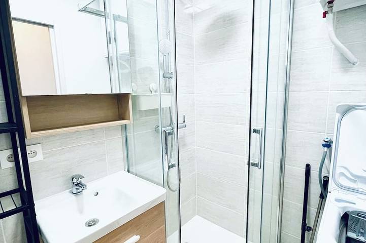 Appartement entier, Studio tout équipé calme et lumineux quartier Pleyel in Saint-Ouen, Seine-Saint-Denis