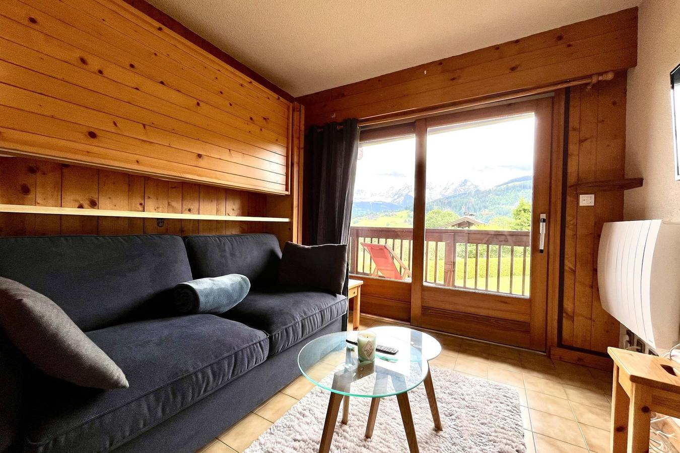 Estudio entero, Mont-Blanc view studio & hiking trailhead! in Combloux, Pays du Mont-Blanc
