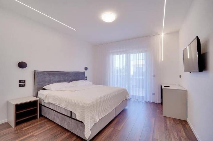 Villa pour 8 personnes, avec piscine et balcon à Funtana - 3